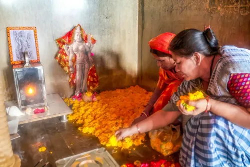 भोजशाला में वागदेवी पूजन: श्रद्धालुओं की उमड़ी भीड़