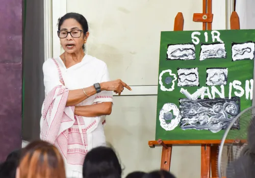 Kolkata: Mamata Banerjee persists with protest at Esplanade regarding SIR matter