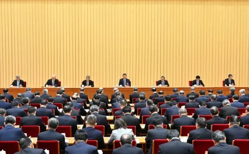 क्या पेइचिंग में केंद्रीय आर्थिक कार्य सम्मेलन आयोजित हुआ?