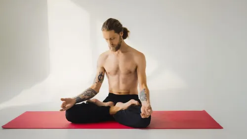 बेली फैट से छुटकारा पाने के लिए उड्डियान बंध: एक प्रभावी उपाय