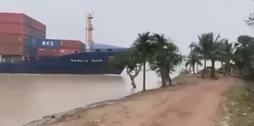 Container ship hits Hooghly riverbank at Diamond Harbour, no injuries