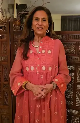 पश्चिम बंगाल में BJP की जीत पर शोभा डे बोलीं — ममता की हार का कारण महिलाओं के प्रति सहानुभूति की कमी