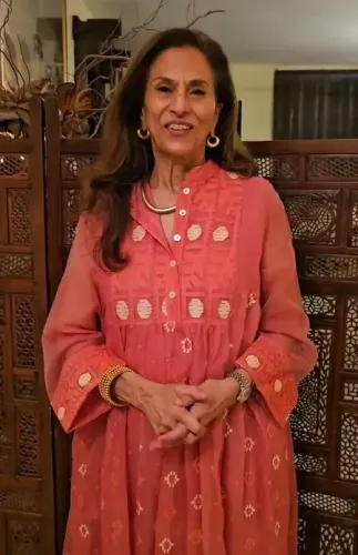 बंगाल में ममता बनर्जी की हार के कारणों पर शोभा डे बोलीं, सहानुभूति की कमी पड़ी भारी