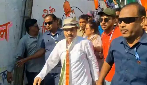 Tensions Rise in Bengal's Berhampore as Congress's Adhir Ranjan Chowdhury Faces TMC Resistance