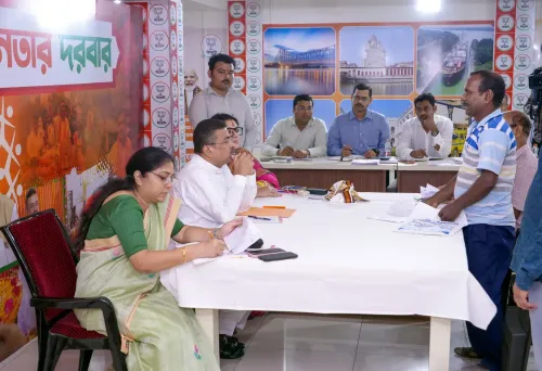 BJP दफ़्तर में सुवेंदु अधिकारी ने सुनीं जनता की शिकायतें