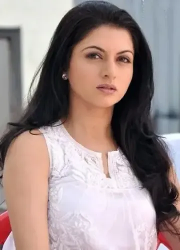 Bhagyashree Defends Against Claims of Pakistan's Role in Pahalgam Attack
