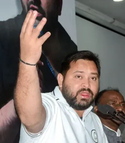 तेजस्वी यादव का भाजपा पर तंज-‘एजेंडा संविधान बदलने का है’