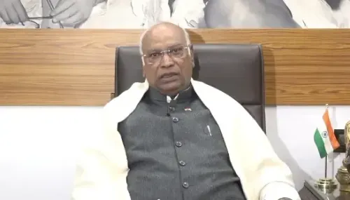 क्या भाजपा-आरएसएस का संविधान के प्रति सम्मान केवल दिखावा है?: मल्लिकार्जुन खड़गे