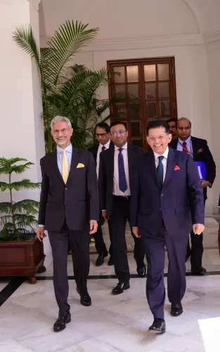 भारत और बांग्लादेश के विदेश मंत्रियों की बैठक, द्विपक्षीय संबंधों को नई दिशा देने पर जोर