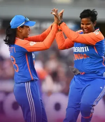 भारत-इंग्लैंड टी20 सीरीज : महिला टीम के पास सीरीज पर कब्जा जमाने का 'गोल्डन चांस'
