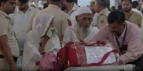 इस वर्ष 1.75 लाख भारतीय तीर्थयात्री करेंगे हज, दिल्ली एयरपोर्ट से पहली उड़ान