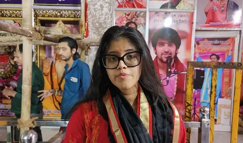 'हनुमान अंश' प्रोड्यूसर अनुप्रिया नागर बागेश्वर धाम पहुंचीं, बोलीं — भारतीय संस्कृति को विश्व तक पहुंचाना है लक्ष्य