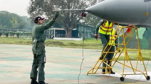भारतीय वायुसेना प्रमुख ने फ्रंटलाइन एयरबेस का दौरा किया, मिग-29 अपग्रेड पर उड़ान भरी