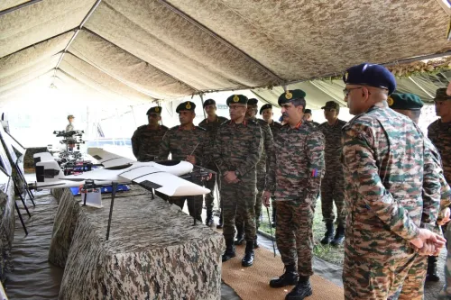 सुदर्शन चक्र कोर की समीक्षा: लेफ्टिनेंट जनरल राजेश पुष्कर ने स्वदेशी ड्रोन क्षमता का लिया जायज़ा