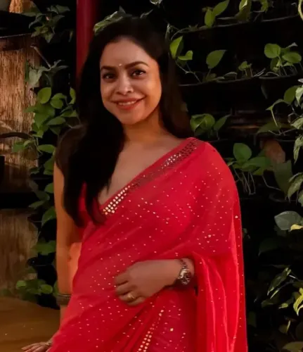 What Does ‘Bibliophile’ Sumona Chakravarti Say About Heartbreak and Healing?
