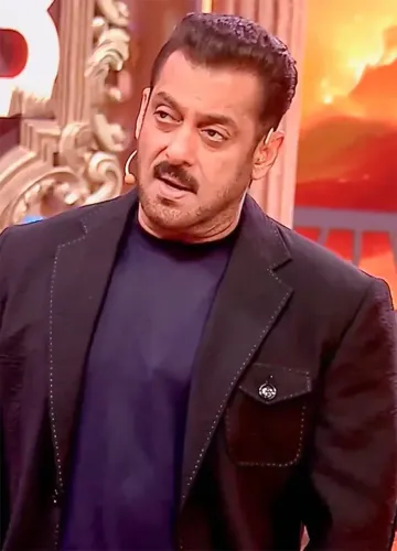 Did Salman Khan Hold Ashnoor Kaur and Abhishek Bajaj Responsible for a Housemate's Elimination on ‘Bigg Boss 19’?