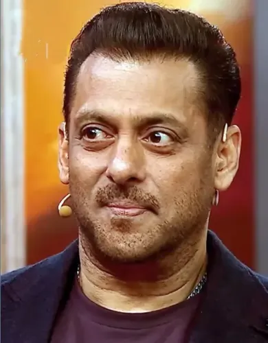 Is Salman Khan Teasing Jahnvi Kapoor About Shikhar Pahariya?