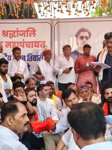 बिहार : भरत तिवारी कथित एनकाउंटर मामले में भोजपुर में महापंचायत, प्रशांत किशोर ने दी आंदोलन की चेतावनी