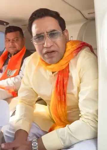 क्या बिहार चुनाव से पहले निरहुआ ने बिग बॉस कंटेस्टेंट नीलम गिरी के लिए अपील की?
