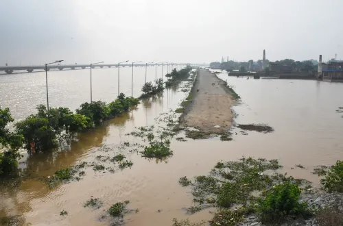 Bihar floods worsen: Ganga nears HFL at Patna, 1 lakh hit in Madhepura