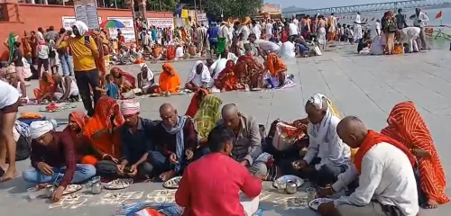 क्या गयाजी में पितृपक्ष के पहले दिन श्रद्धालुओं ने देवघाट पर किया पिंडदान?