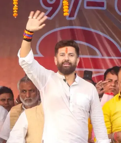 बिहार: लोकसभा चुनाव के बाद और तेज हुई 'चिराग' की लौ, 20 सीटों पर लोजपा (आर) आगे
