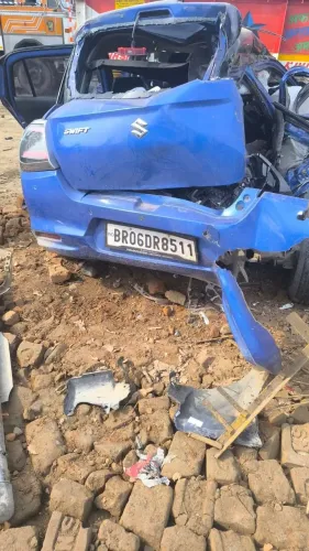 मुजफ्फरपुर में NH-27 पर कार-ट्रक टक्कर: 4 युवकों की मौके पर मौत, पुलिस जांच शुरू