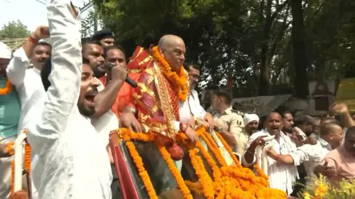 बिहार एमएलसी चुनाव: नीरज कुमार ने भरा नामांकन, उपेंद्र कुशवाहा बोले — एनडीए की जीत तय