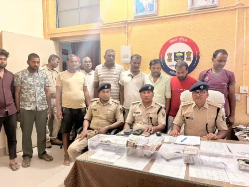 मोतिहारी में जाली नोट गिरोह का भंडाफोड़: बर्खास्त BMP जवान समेत 9 गिरफ्तार, ₹4 लाख के नकली नोट जब्त