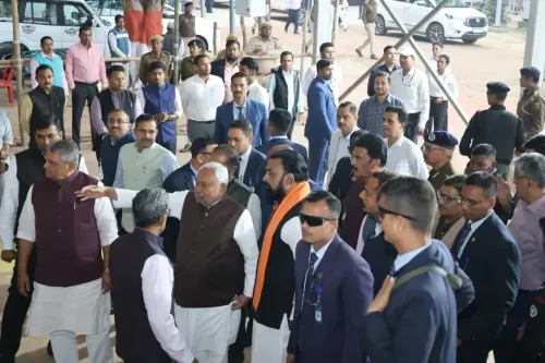 क्या बिहार में सीएम नीतीश ने शपथ ग्रहण समारोह की तैयारी का जायजा लिया?