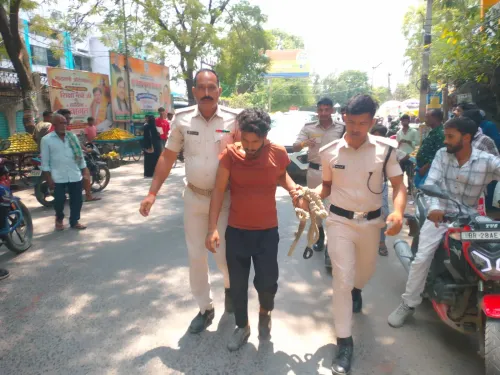 गोपालगंज में पेशी के दौरान दो कैदी फरार: एक पकड़ाया, धनी कुंवर की तलाश जारी