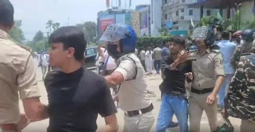 भागलपुर हिंसा: 155 संदिग्ध उपद्रवियों की तस्वीरें जारी, पुलिस ने गिरफ्तारी के लिए छापेमारी तेज की
