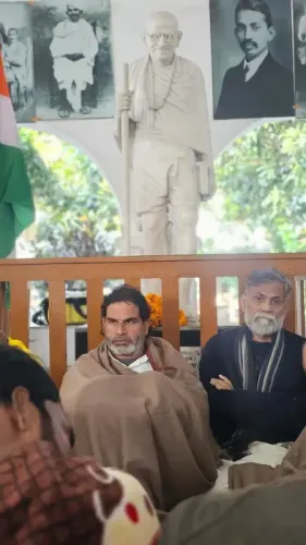 बिहार: प्रशांत किशोर ने रखा 'मौन' व्रत, गांधी आश्रम में किया हार पर आत्मचिंतन