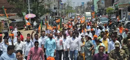 पलामू में BJP का बड़ा प्रदर्शन: बिजली-पानी संकट पर राज्य सरकार को घेरा, अमर बाउरी के नेतृत्व में उतरे कार्यकर्ता