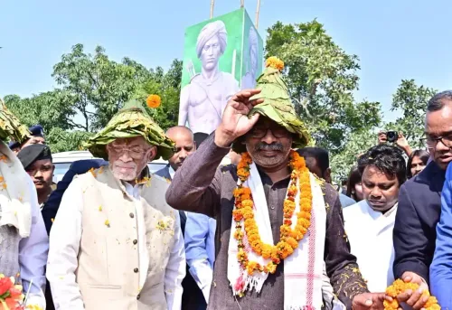 क्या बिरसा मुंडा की जन्मभूमि पर पहुंचे हजारों लोग, सीएम ने कहा- 'धरती आबा' के आदर्शों को अपनाएं?