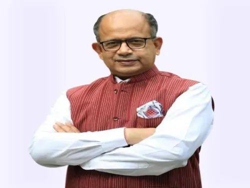 क्या बीजेडी नेता अमर पटनायक ने चुनाव आयोग की पारदर्शिता पर सवाल उठाए?
