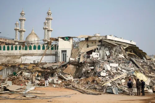 Is Congress and Samajwadi Party Echoing Pakistan in Delhi's Encroachment Case?