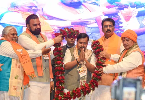 How Did BJP Honor National President Nitin Nabin at Patna's Bapu Auditorium?