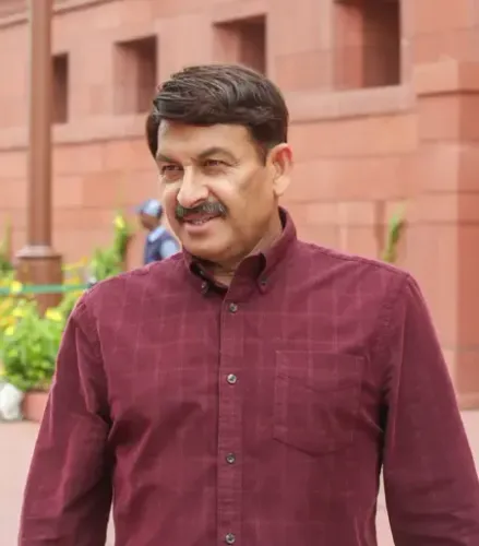 Is BJP MP Manoj Tiwari's Image Under Attack by Fake Facebook ID?