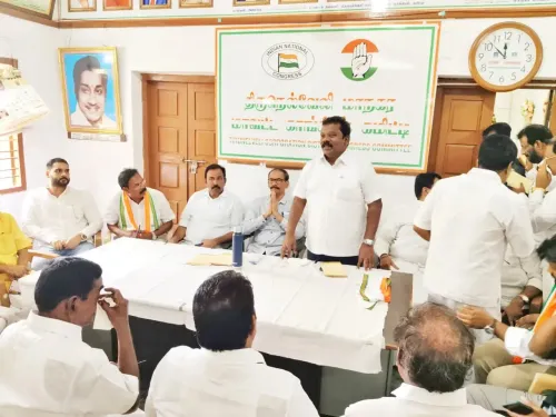 क्या भाजपा ने एआईएडीएमके को पांच धड़ों में बांट दिया?