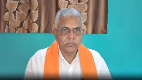 दिलीप घोष का ममता बनर्जी पर कड़ा हमला: बंगाल में सरकारी धन की लूट का आरोप