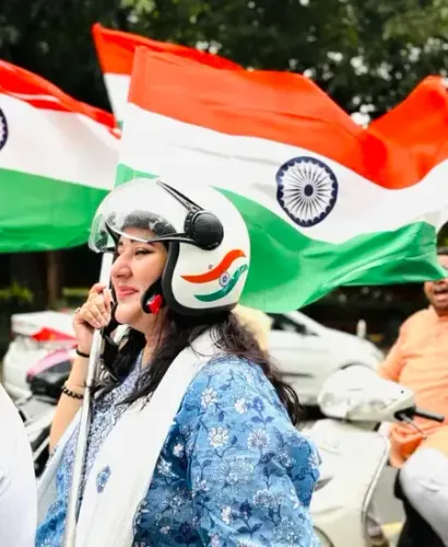 भाजपा सांसद बांसुरी स्वराज की युवाओं से अपील, हेलमेट जरूर पहनें 