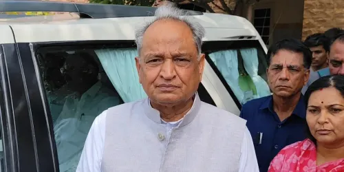 अशोक गहलोत का BJP पर हमला: 'राजस्थान में आपराधिक घटनाएं बढ़ीं, ACB दबाव में काम कर रही है'