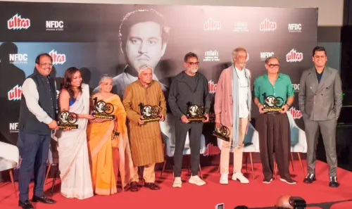 How is Bollywood Honoring Guru Dutt's Timeless Legacy During the Premiere of Pyaasa's Restored Version?