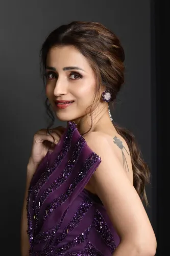 Was the bomb threat to actress Trisha's home a hoax?
