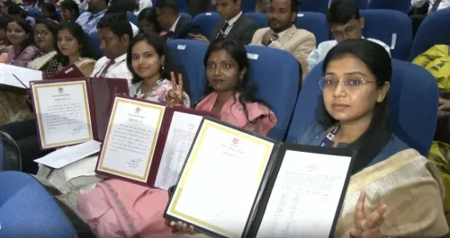 70वीं बीपीएससी: पटना में 2,027 अभ्यर्थियों को नियुक्ति पत्र, किसी ने 16 घंटे पढ़ा, किसी ने चौथे प्रयास में जीती जंग
