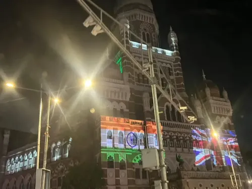 क्या ब्रिटिश पीएम कीर स्टार्मर के स्वागत में सी-लिंक पुल और बीएमसी भवन सजे?