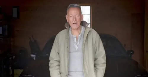 Bruce Springsteen defends Trump criticism, calls himself a patriot
