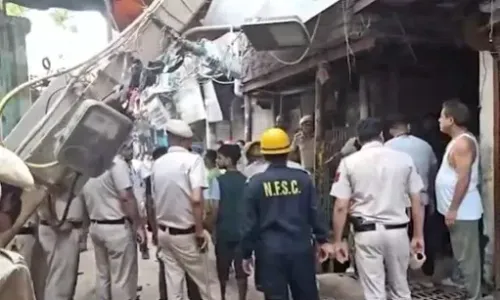 What Happened to the Building in Delhi's Janata Mazdoor Colony?