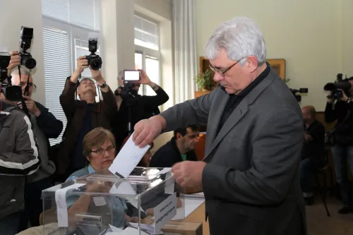 Will Bulgaria's Snap Elections Resolve Political Turmoil?